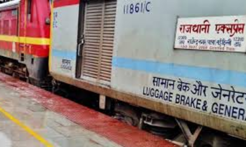  Two held for stealing laptops from Rajdhani Express trains 