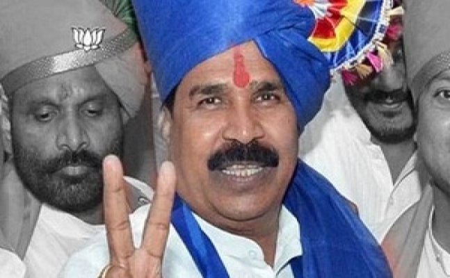  Pune Deputy Mayor Kamble dies, thousands bid adieu (Lead) 
