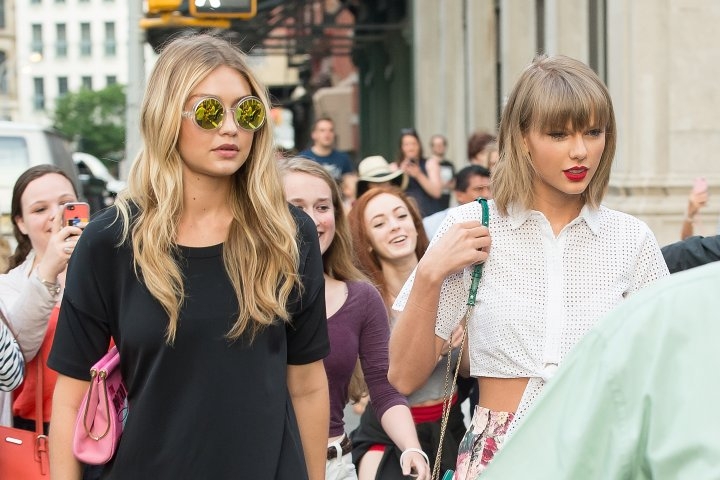  Taylor Swift goes to Gigi Hadid for advice 