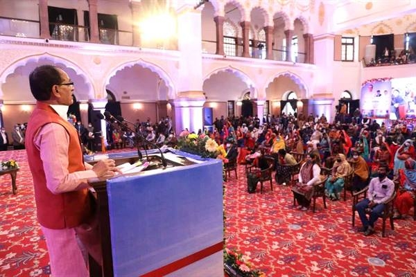 Pradhan Mantri Awas Yojana Is Not Only a Campaign to Build Houses but to Change the Lives of the Poor - Chief Minister Chouhan