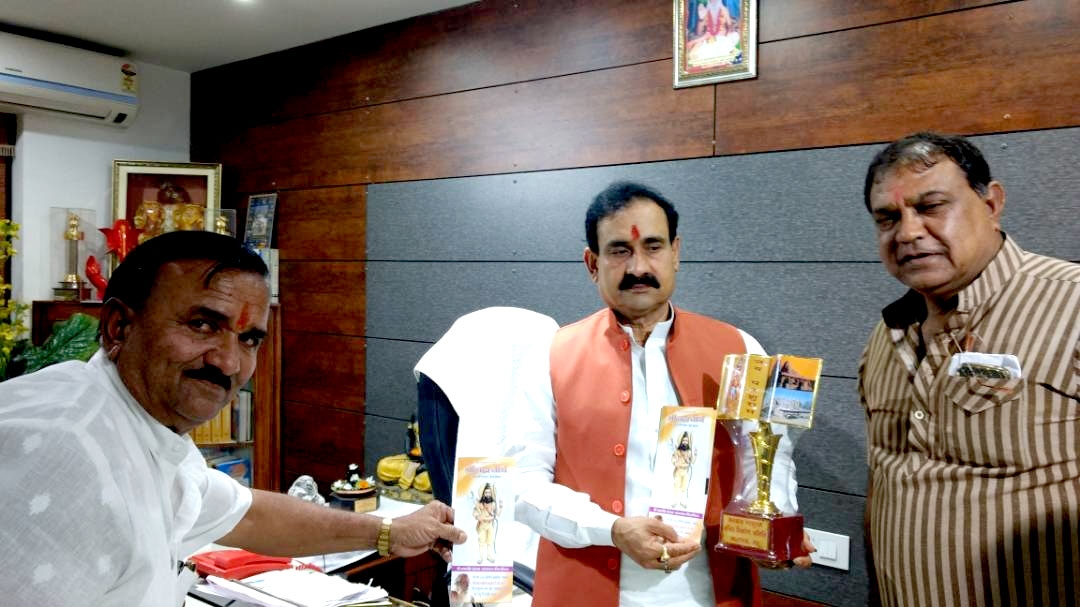 Indore’s social workers meet PR Minister Dr. Mishra