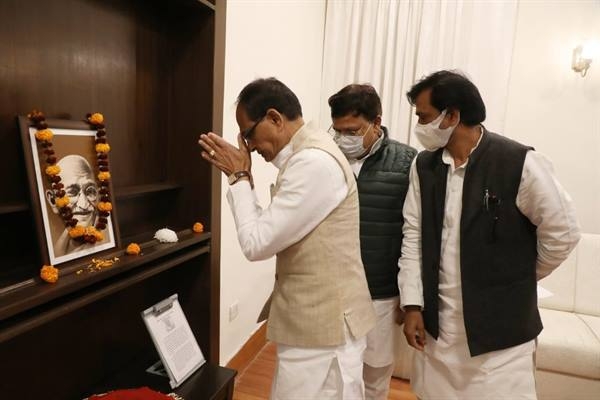 Chief Minister Chouhan Pays Tribute to the Father of the Nation Mahatma Gandhi on His Deth Anniversary