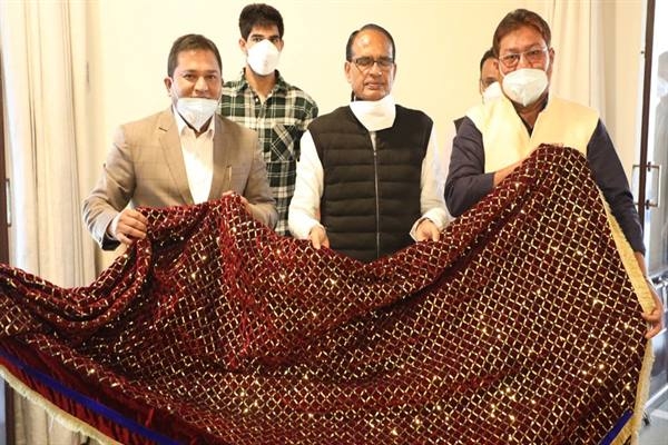 Delegation Visiting Ajmer Sharif Met Chief Minister Chouhan