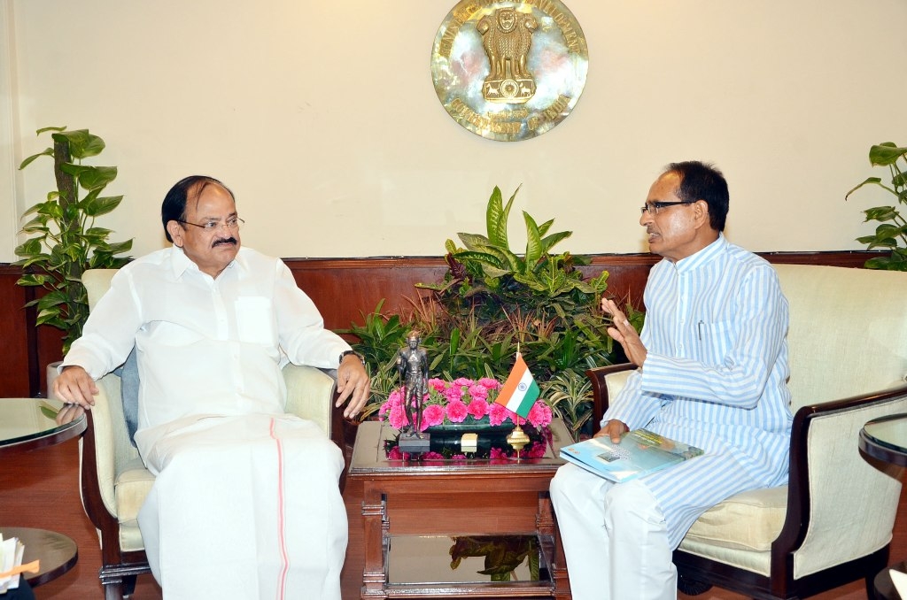 Chief Minister Chouhan meets Union Urban Development Minister M Venkaiah Naidu
