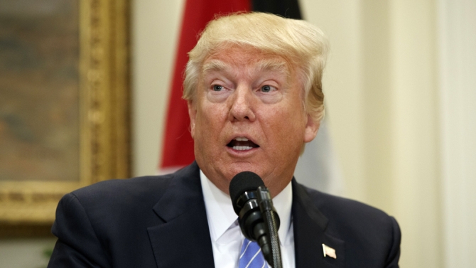  Trump to lunch with network anchors 
