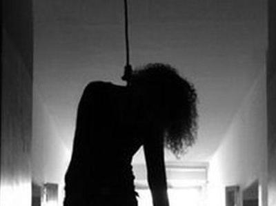  Bengal woman commits suicide over husband s affair 