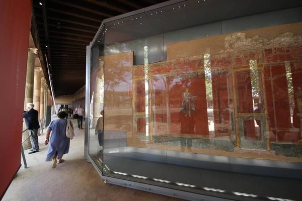  Ancient bronze ornament stolen in Italy 