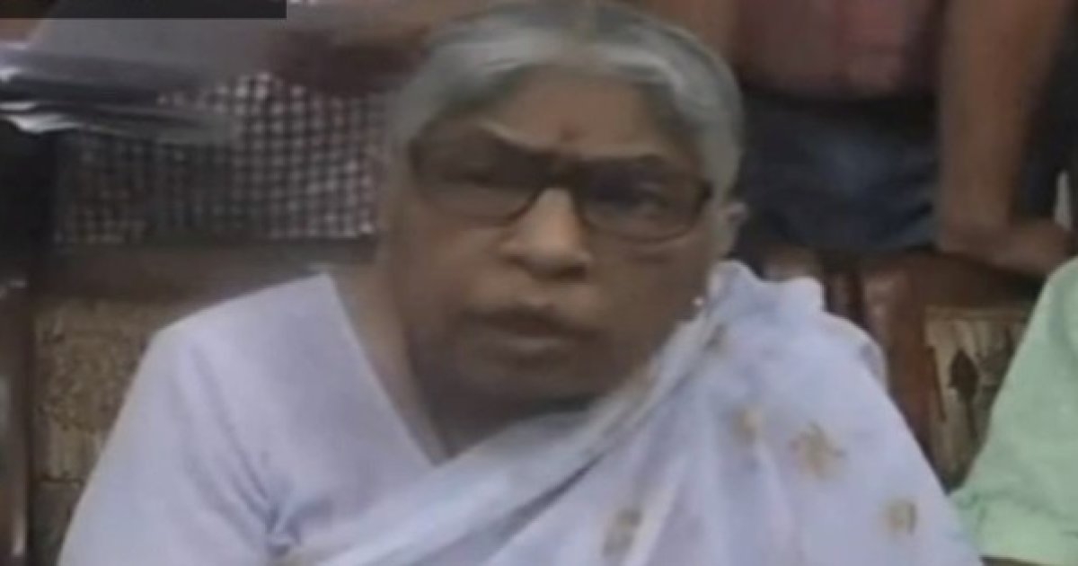 Smt. Mehdele and Jain express grief over the demise of Shri Dave