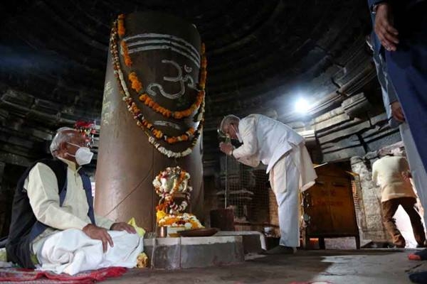 Temples of Khajuraho are wonderful and grand: Governor Patel