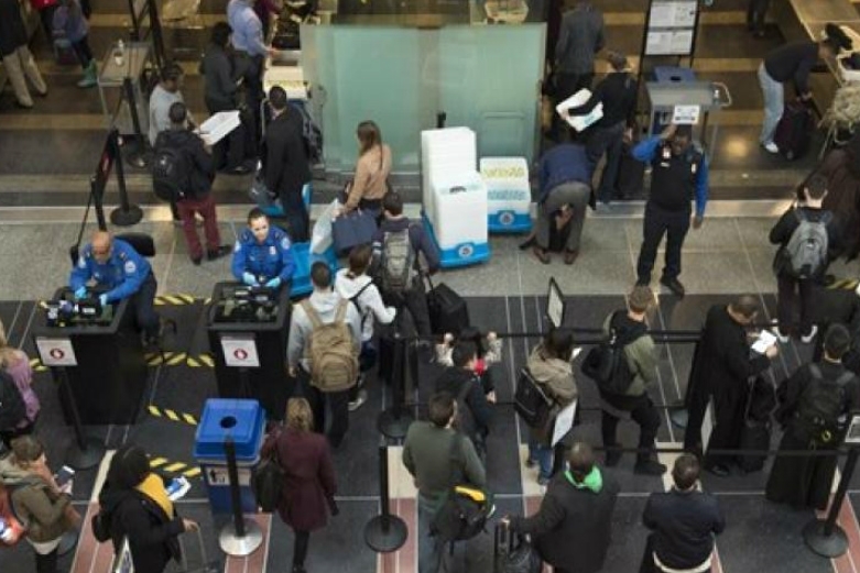  Indian detained at US airport dies in custody 