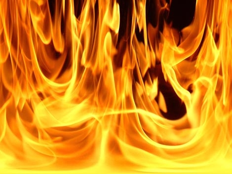  Spurned woman burns ex-boyfriend s wedding pandal! 