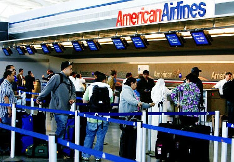  American Airlines passenger detained after in-flight disturbance 