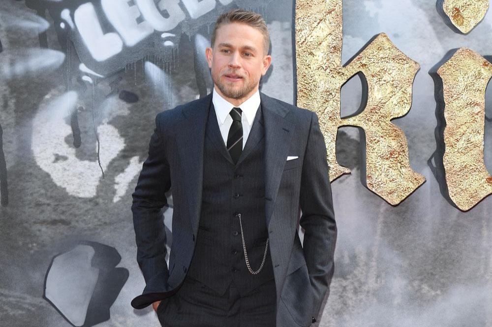  Charlie Hunnam feared his career would nosedive if he took holiday 