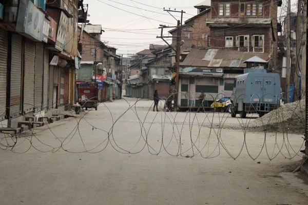  Restrictions in Srinagar to prevent separatist rally 