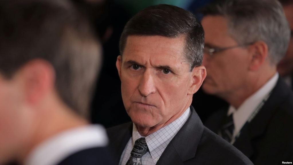  Ex-Trump adviser asked to testify on Russia 