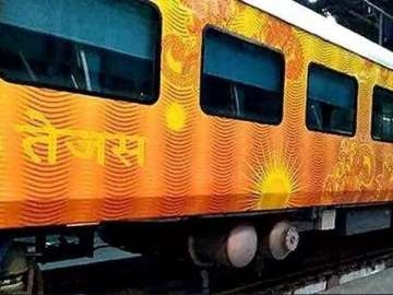  Lokmanya Tilak-Lucknow Garibrath Express derails in UP 