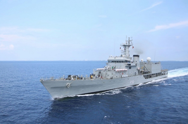  Indian Navy finds missing Maldivian boat (With Images) 