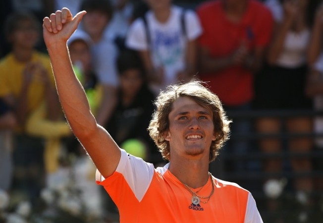  Zverev stuns Djokovic in Italian Open final 