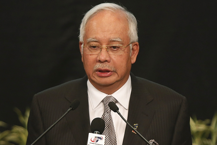  9 Malaysian Navy men missing, boat loses contact 