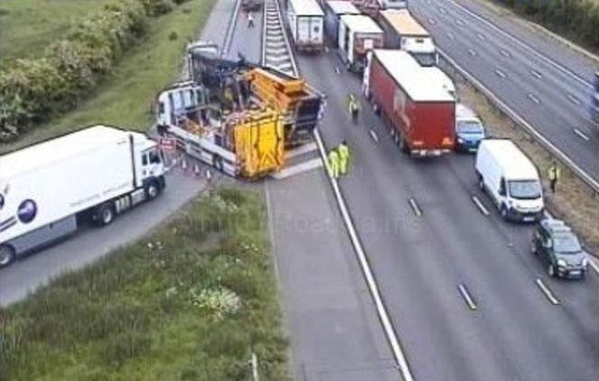  Five killed in lorry crash in England 
