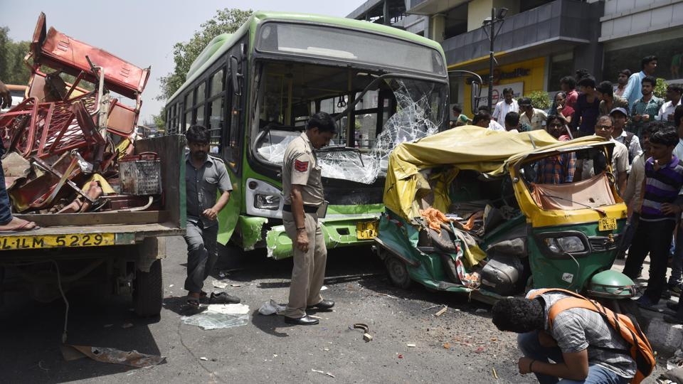  Two killed as DTC bus rams e-rickhshaws, driver held 