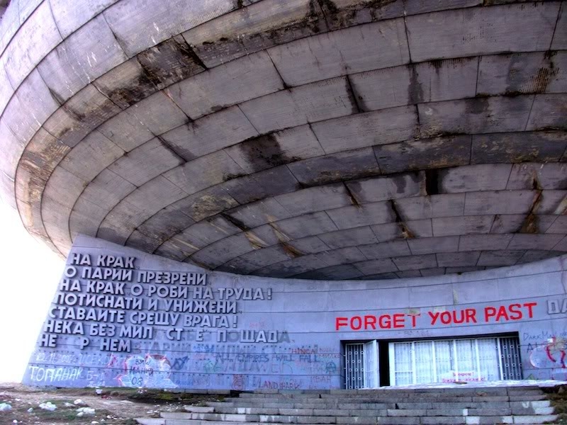  French communist office:  Does anyone live here any more?  