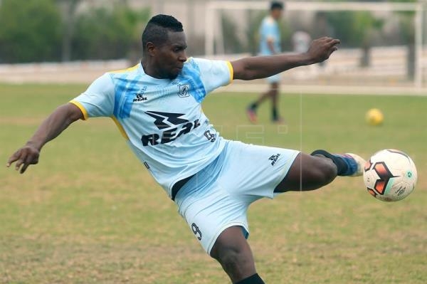 Colombian striker rises from obscurity to become Peruvian league s top scorer 