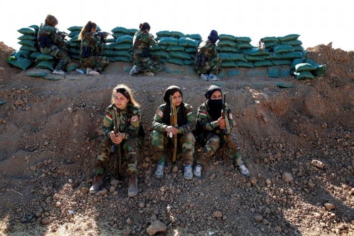   Islamic State using women fighters in Mosul  