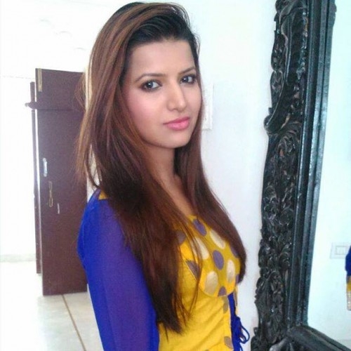  Sareeka sprains foot while shooting for  Ghulaam  