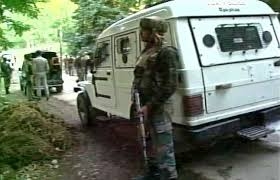  Four policemen injured in Kashmir militant attack 