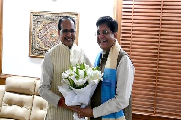 Chief Minister Chouhan calls on Union Minister Piyush Goyal
