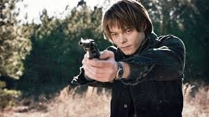  Charlie Heaton in talks for  X-Men  spin-off 