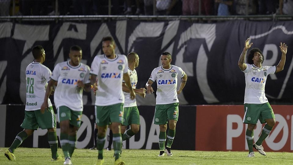  Chapecoense beat Cruzeiro to stay top of Brazil s Serie A 
