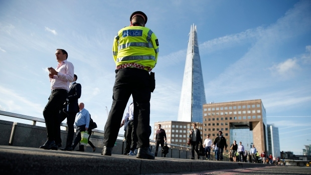  Pakistan-born London attacker s family hotel searched (Roundup) 