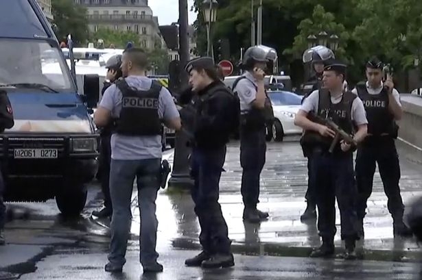  Gunshots at Notre Dame Cathedral in Paris 