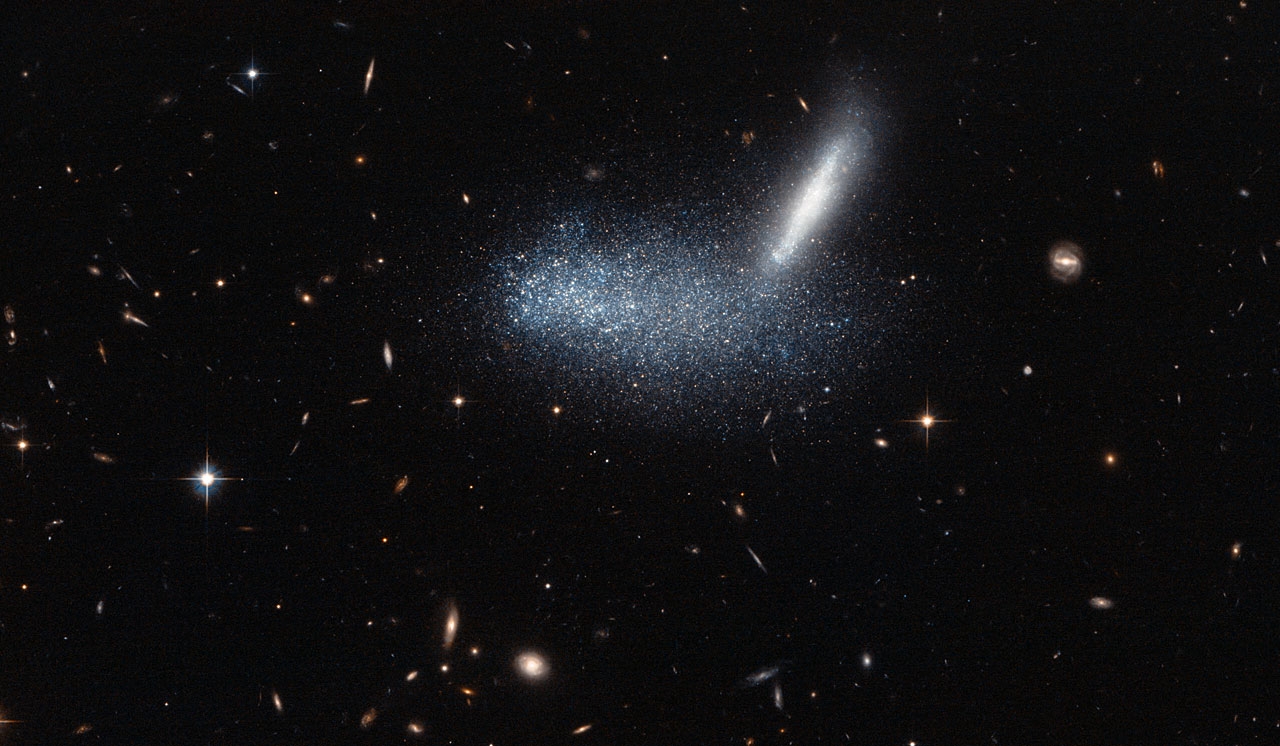  Hubble captures universe s brightest galaxies 