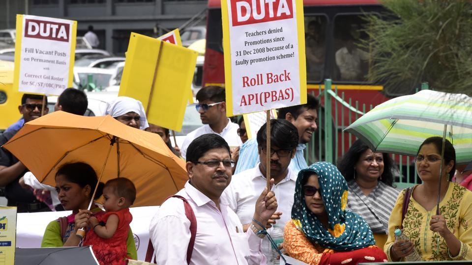  DUTA stages  Pen Down  protest against stalled promotions 