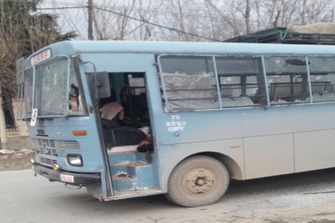  10 CRPF troopers injured in Kashmir stone pelting 