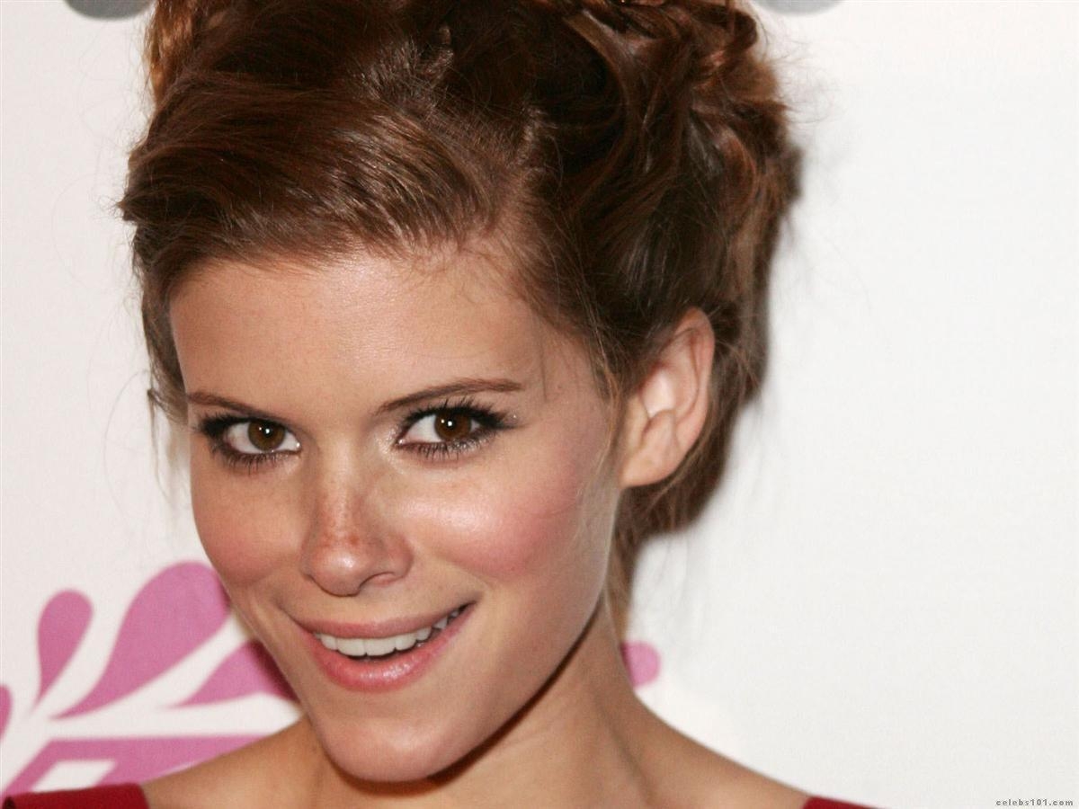  Kate Mara not keen to plan her wedding 