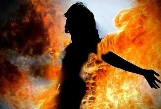  Class 9 girl student burnt to death in Bihar 