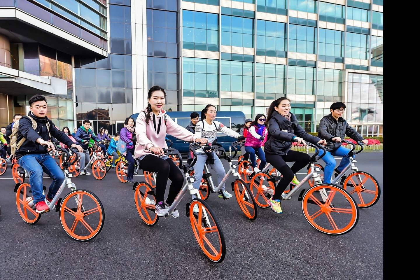  Bike-sharing schemes: Flourishing or running riot? 