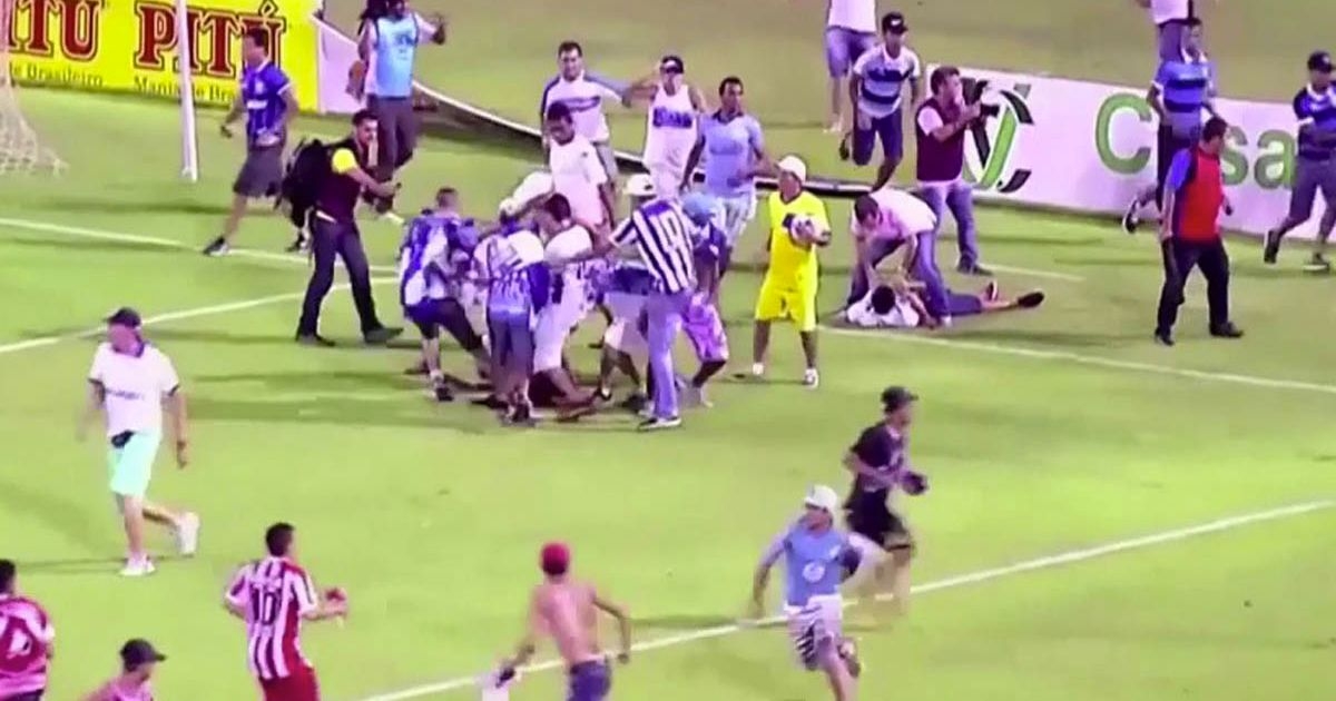  Six hospitalised in Brazil football violence 