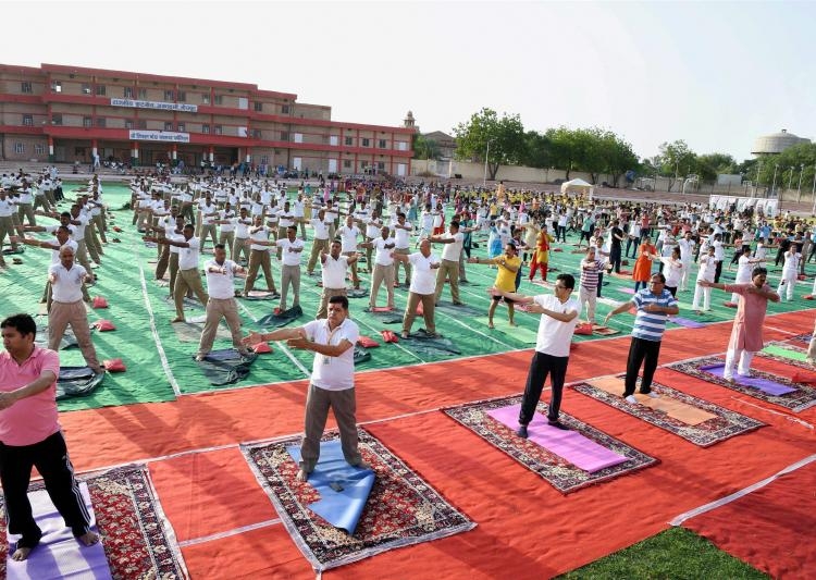  International Yoga Day celebrated in Pakistan too (Lead) 