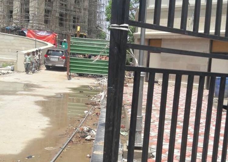  Girl crushed under falling girder in UP secretariat premises 