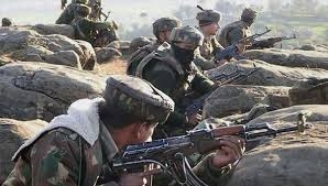  Indian, Pakistani troops trade fire on LoC 