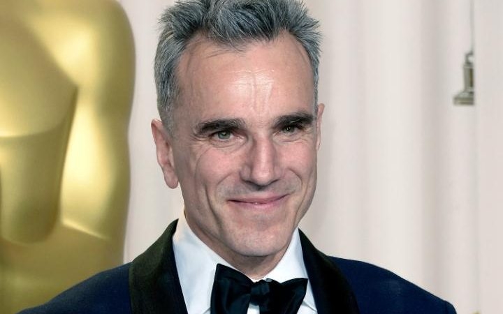  Daniel Day-Lewis to play  dressmaker  in last film 
