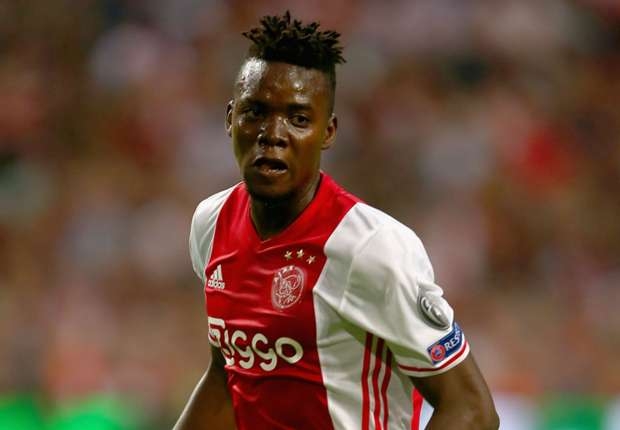  Striker Traore joins Lyon on five-year contract 
