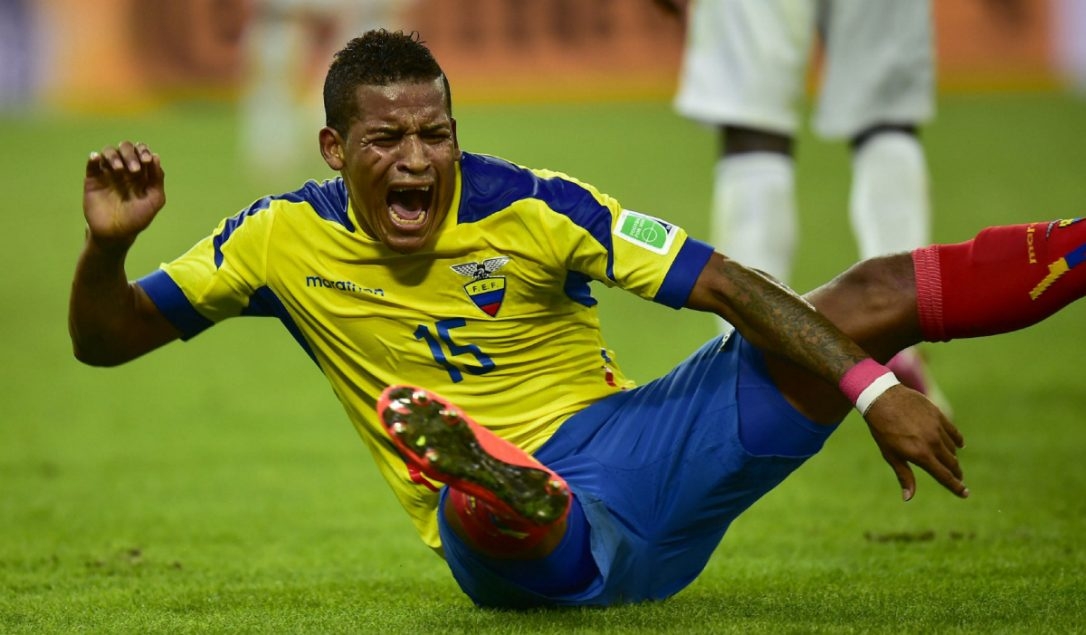  Ecuador midfielder Arroyo joins Gremio 