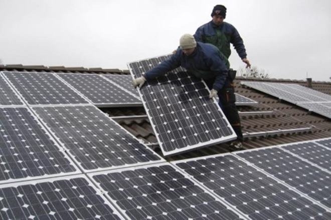  Solar-powered smart windows could help you save energy costs 