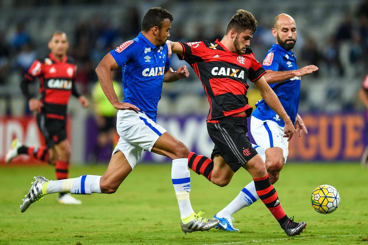  Flamengo rise to third in Brazil s Serie A 